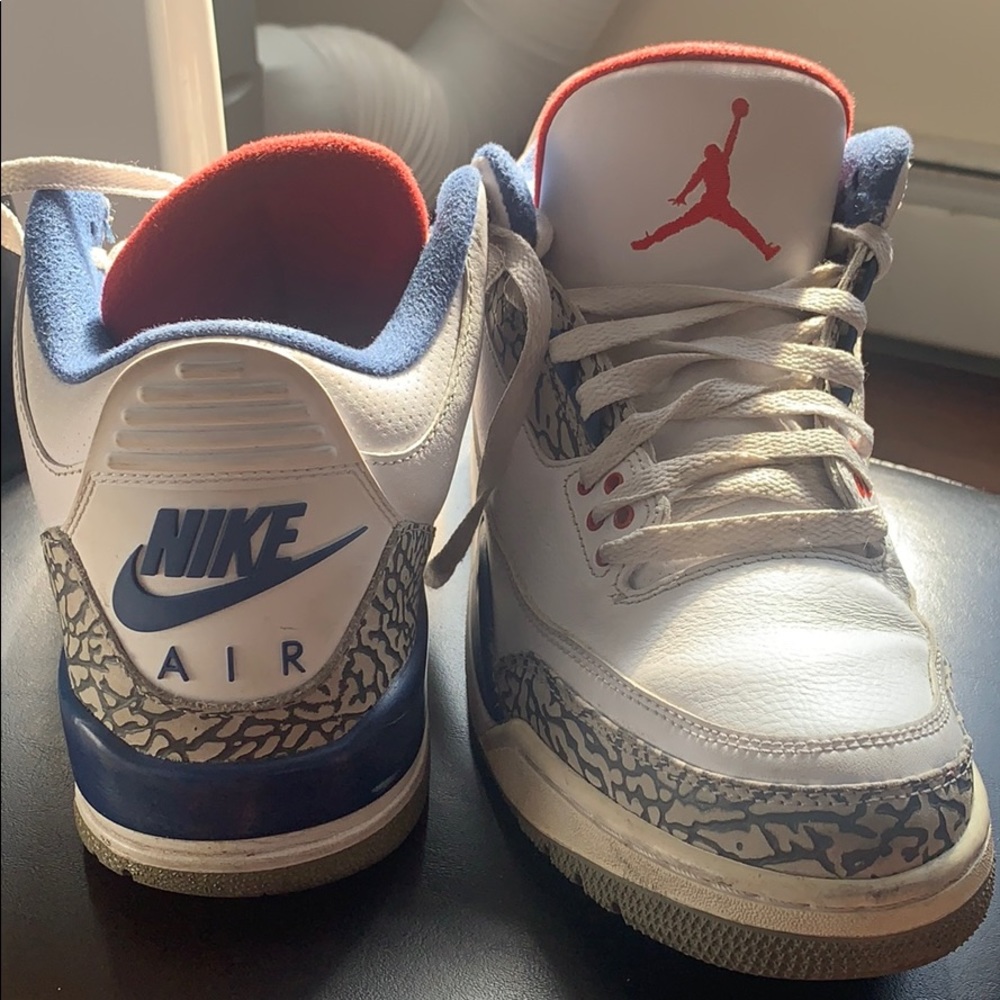 Retro Jordan threes 2016 retails 150 60% off